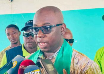 Recensement électoral en Guinée : Souza Konaté fustige une gestion « amateuriste » et met en garde contre une transition biaisée