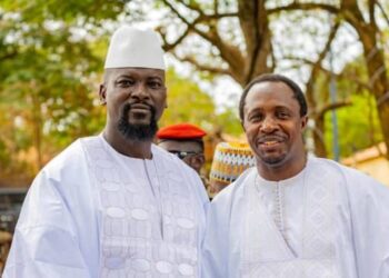 Guinée : Mamadi Doumbouya attendu à Conakry ce vendredi, selon une déclaration à RFI
