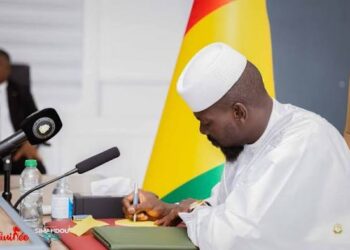 Guinée : Mamadi Doumbouya désormais habilité à légiférer par ordonnance