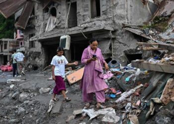 Inondations au Népal et au Tibet : plus de 1 300 morts et des milliers de disparus